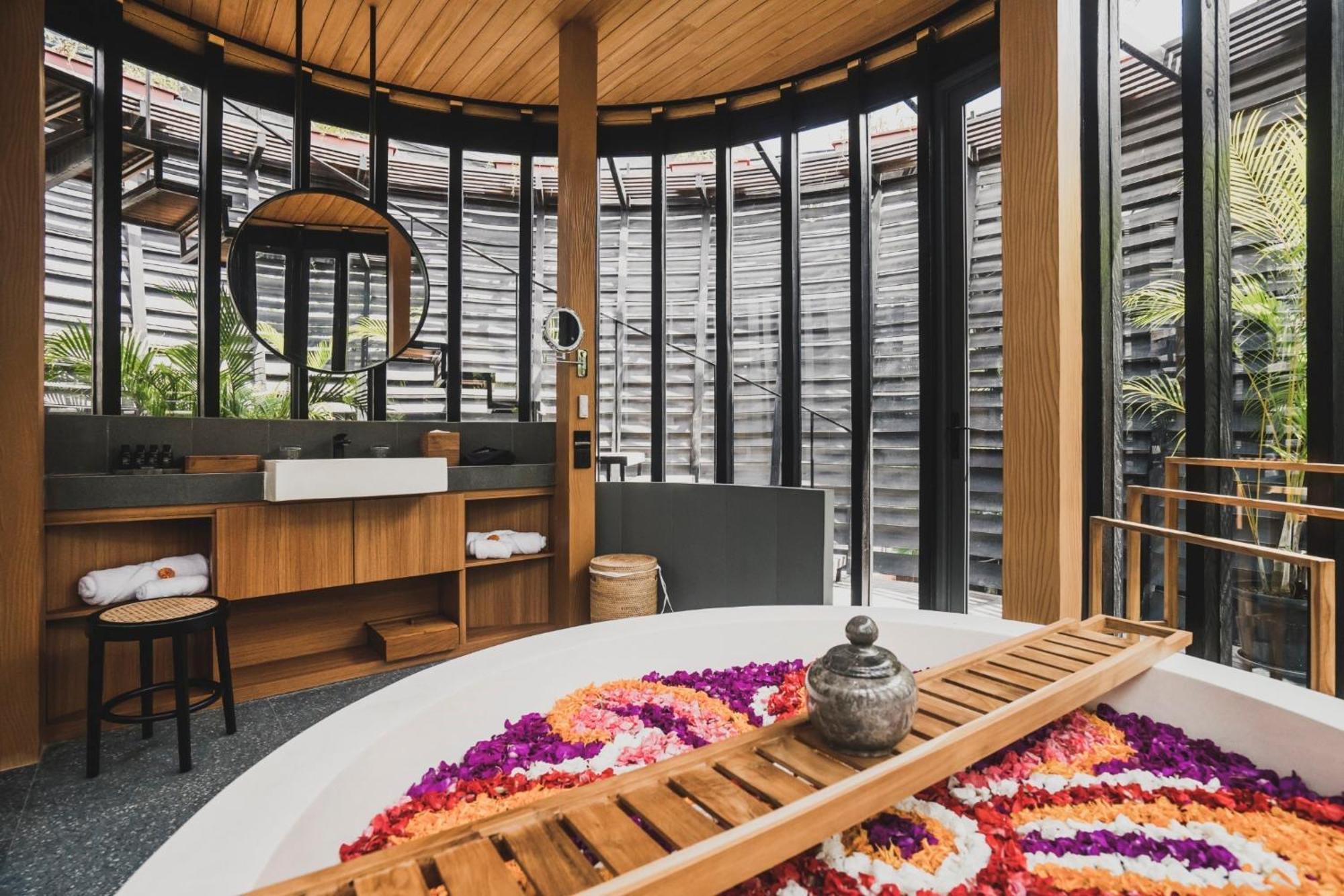 Canggu Cabana Resort & Spa By Ini Vie Hospitality Exterior foto